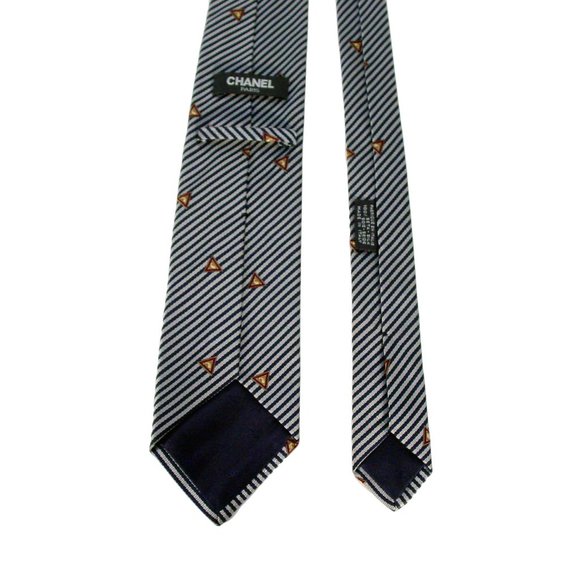 CHANEL Diagonal Stripe Silk Silver Navy Necktie w Triangles, Paisleys 55" - Picture 4 of 6
